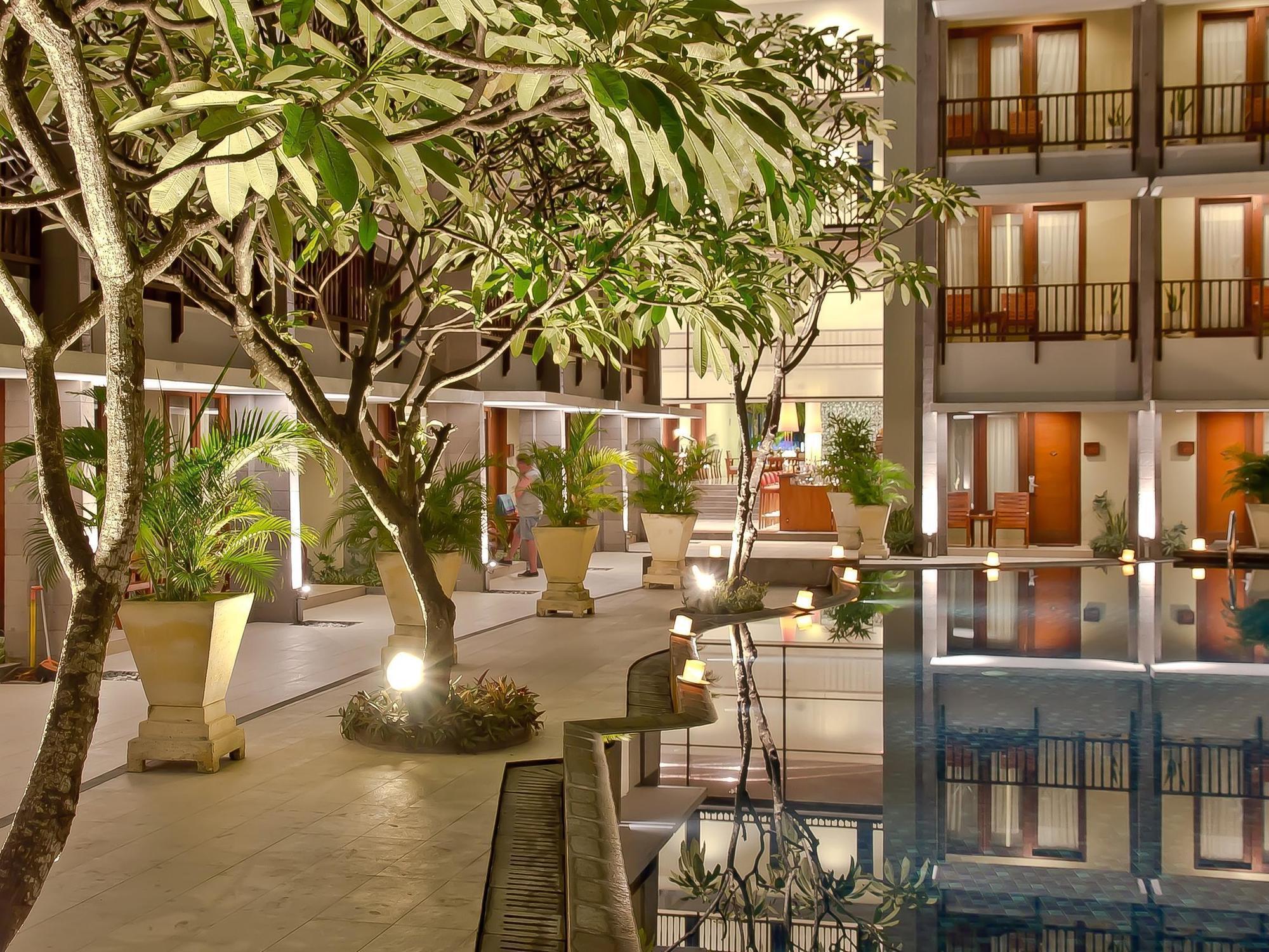 เดอะรานี โฮเต็ล แอนด์ สปา Hotel กูตา ภายนอก รูปภาพ