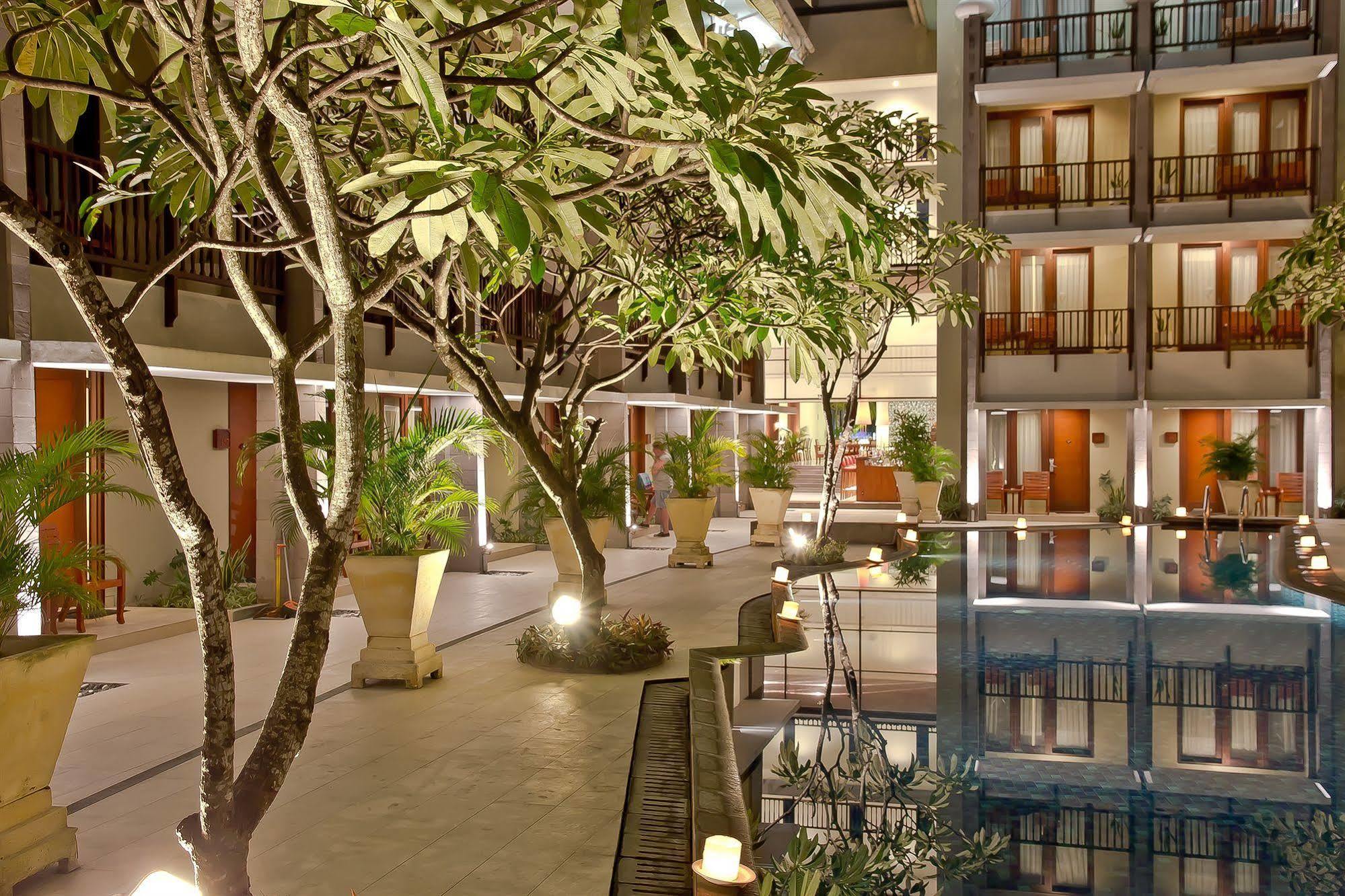 เดอะรานี โฮเต็ล แอนด์ สปา Hotel กูตา ภายนอก รูปภาพ